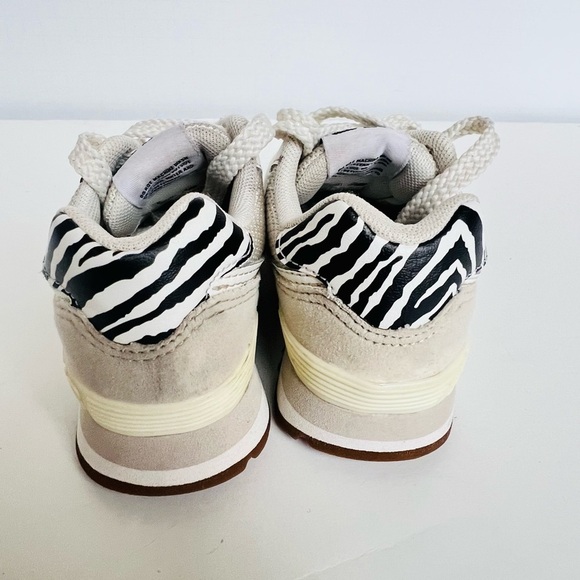 New Balance Girl's Kids 574 V1 70s Racing Lace-up Sneaker - Picture 6 of 8